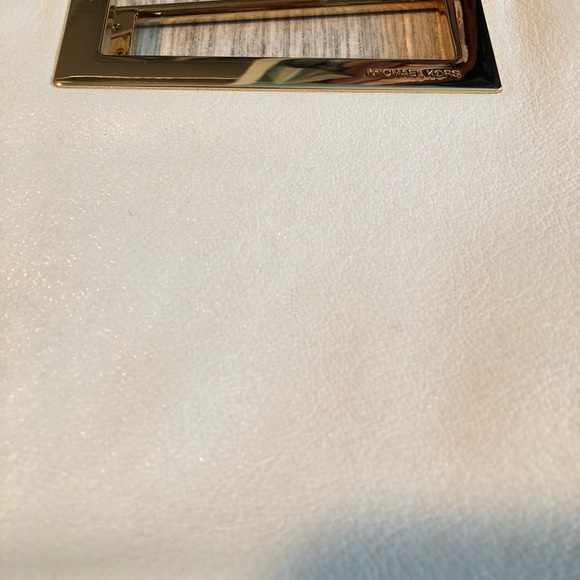 MK White Gold Chain Clutch - Picture 4 of 8